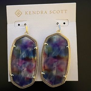 Brand new Kendra Scott Danielle Earrings
